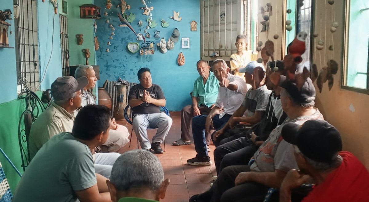 MonagasAD's tweet photo. Reunión en el sector prados del sur, parroquia los godos del municipio Maturín, con nuestro equipo político de base  seguimos organizándonos para lograr la Democracia y Libertad en nuestro país. https://t.co/Kv0STDzBci