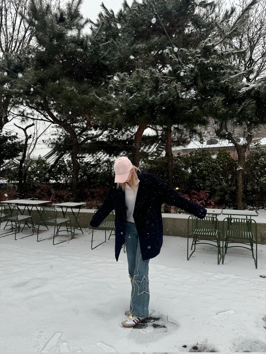 haramiloops's tweet photo. no face °𖦹⋆.ೃ࿔ #RAMI #SHINRAMI #라미 https://t.co/MPnlNTzlYB