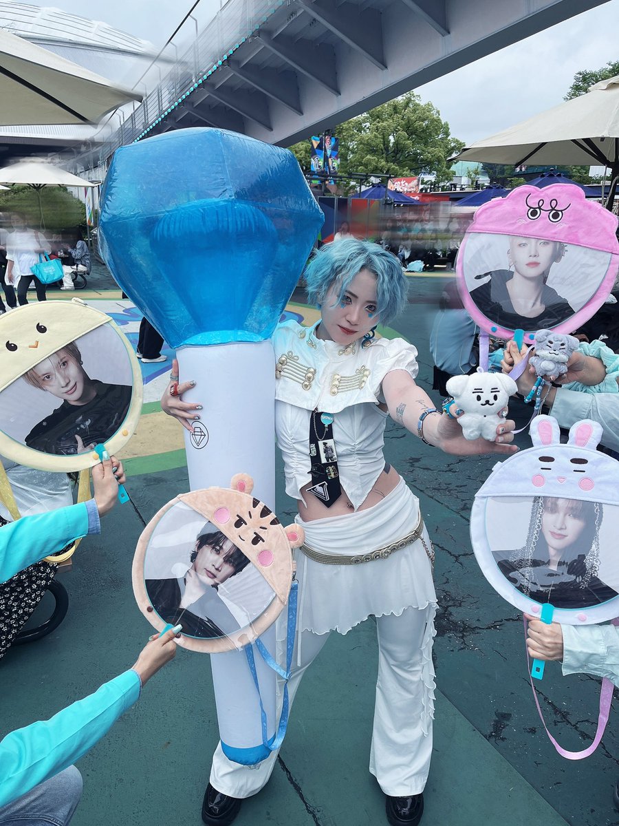 sorutonton_0408's tweet photo. ｢何でもない 景色を名画に変えてしまう 恋の魔法🪄︎︎✨｣

 #SHINees_Back 💎
 #SHINeeWORLD_VIII
 #2026_SHINeeWORLD https://t.co/Mf5ZWpjxPX