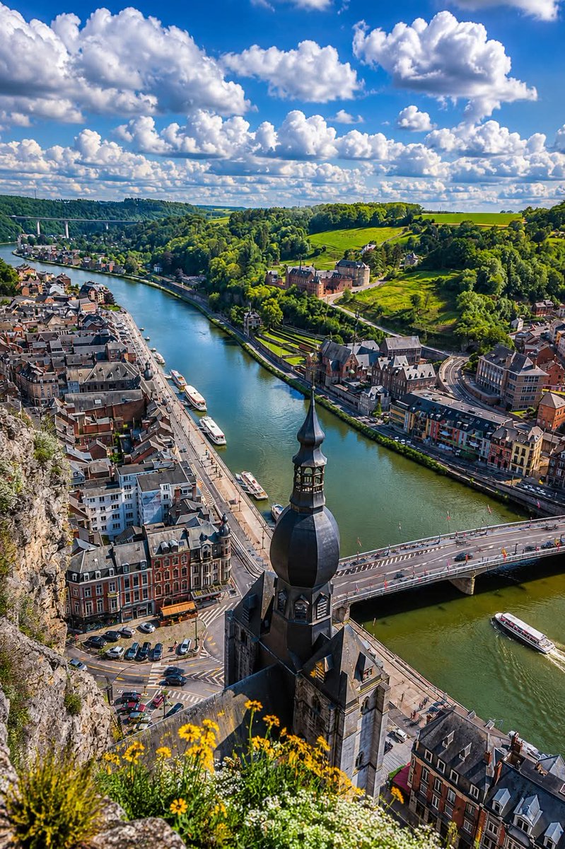 lucky8568's tweet photo. Dinant, Belgium 🇧🇪 https://t.co/6kRsk7laQB
