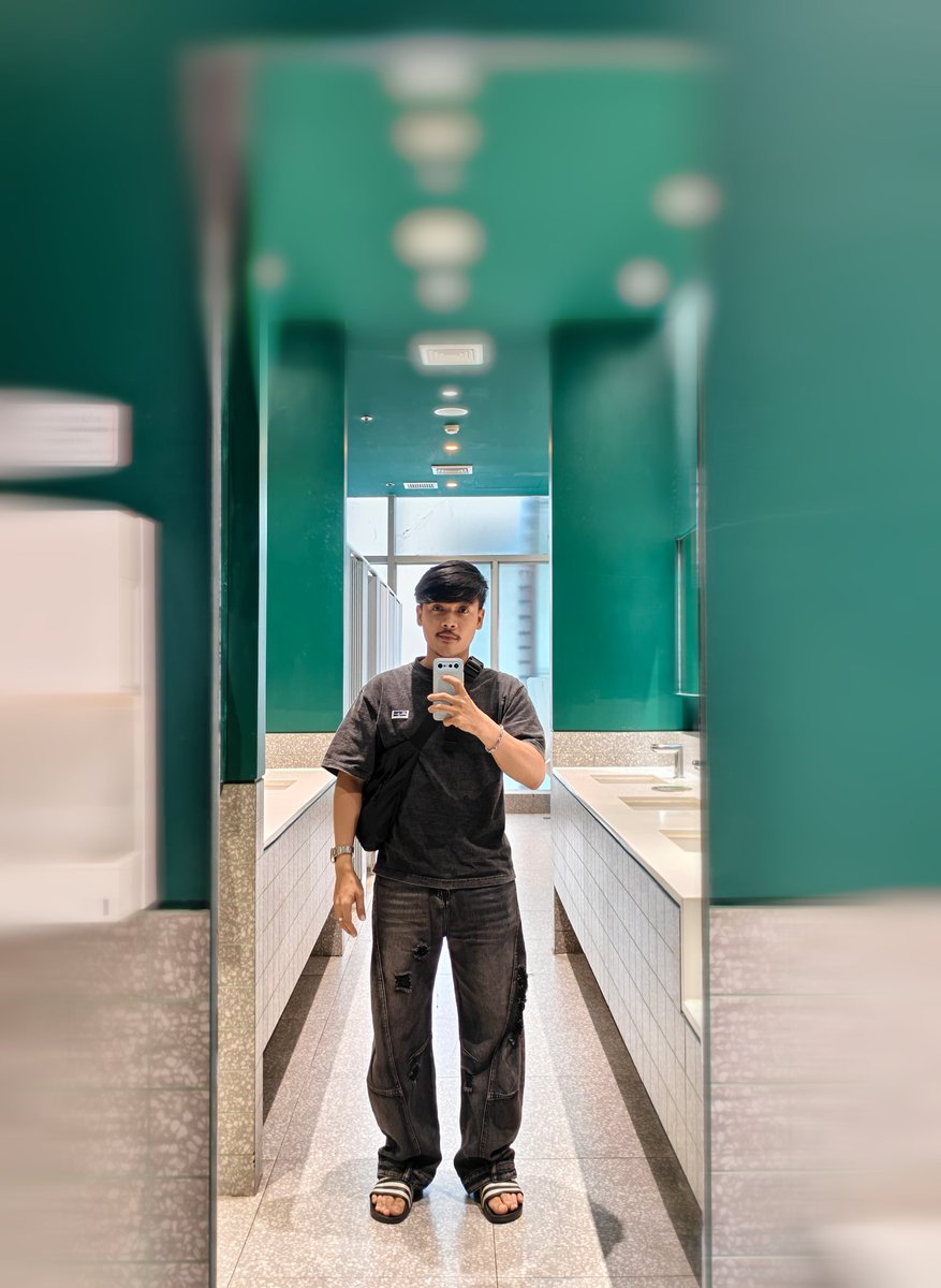 bdingK58's tweet photo. ไม่มีอะไรแน่นอน #phuker #ภูเก็ต https://t.co/xN5jC9lix0