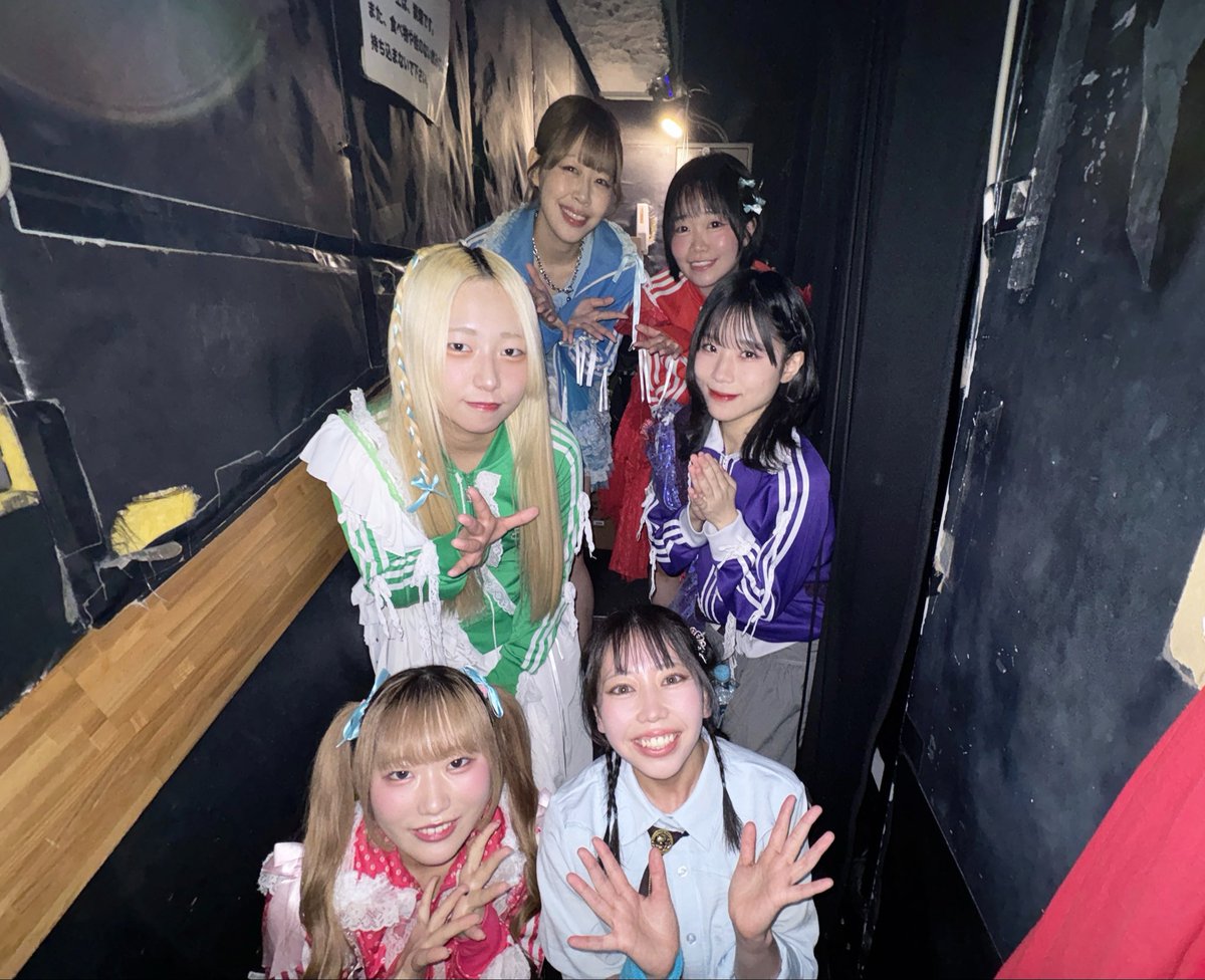 SR_mocamatari's tweet photo. Brave Mental Orchestra 水城わかな 生誕祭
ありがとうございました！
大切な日にお呼びいただけて嬉しいです…！
わかなさんお誕生日おめでとうございます＾＾キラキラしてて素敵な方…！🩵🪽
プレゼントや嬉しいメッセージもいただいてしまい感激です（ ;  ; ）✨ブレーメンさんのライブもわかなさんソロも楽しかった~~☺️
素敵な1年になりますように🪄

フロアも温かくて楽しかったです！！
ありがとう✊✨
