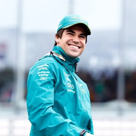 cafrealvolante's tweet photo. Stroll dándole una pizca de emoción al #MonacoGP #Resepect https://t.co/uStoBaU4DR