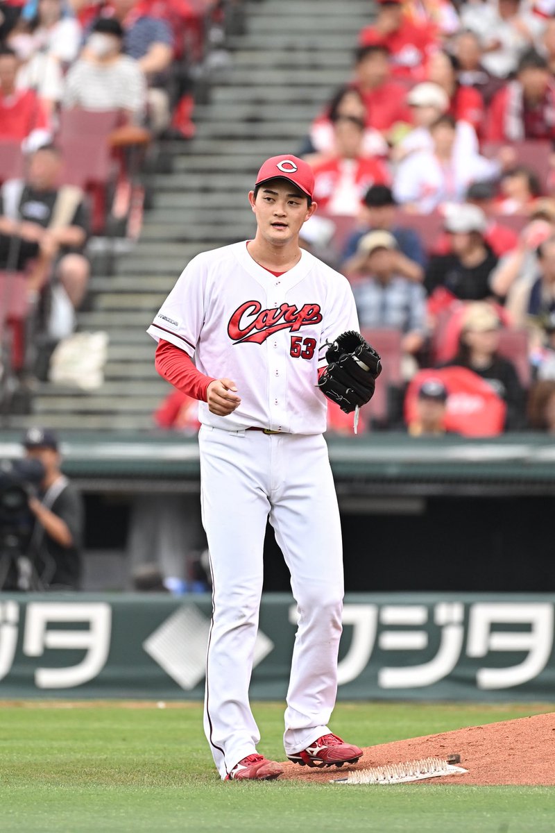_wk_kn2's tweet photo. 今日からこっそり応援する^> ·̫ <^👍🏻🎏

#岡本駿 
2026-06-07 マツダスタジアム https://t.co/tNUXsulf7L