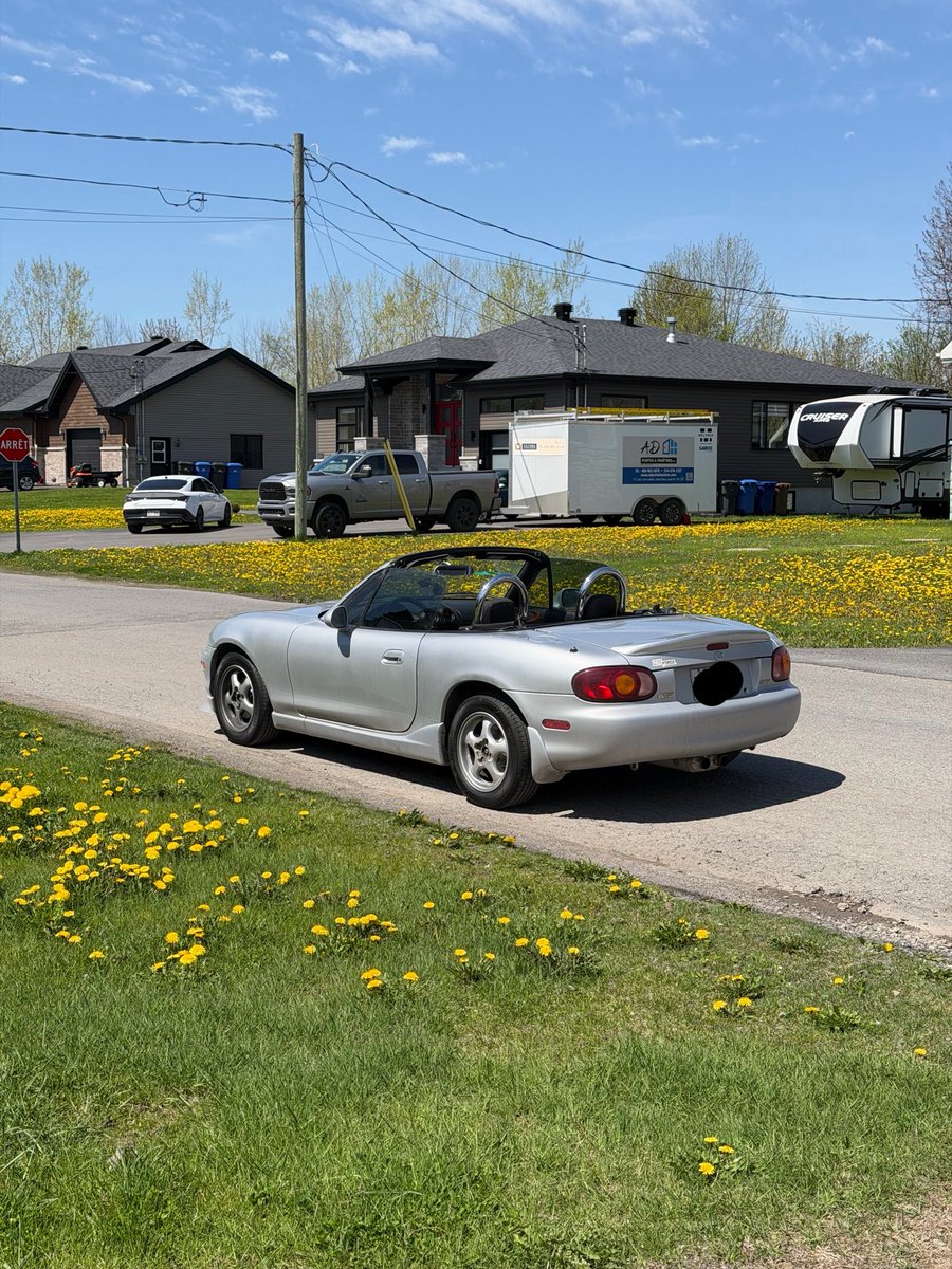 bertzyy12's tweet photo. @horsepower Got mine for 8k CAD (5k USD) with 85,000 miles! No rust and 99% OEM apart from the exhaust.  I had a Honda Fit before that… but she blew up at 75 on the highway... https://t.co/3MrgFRhnpe