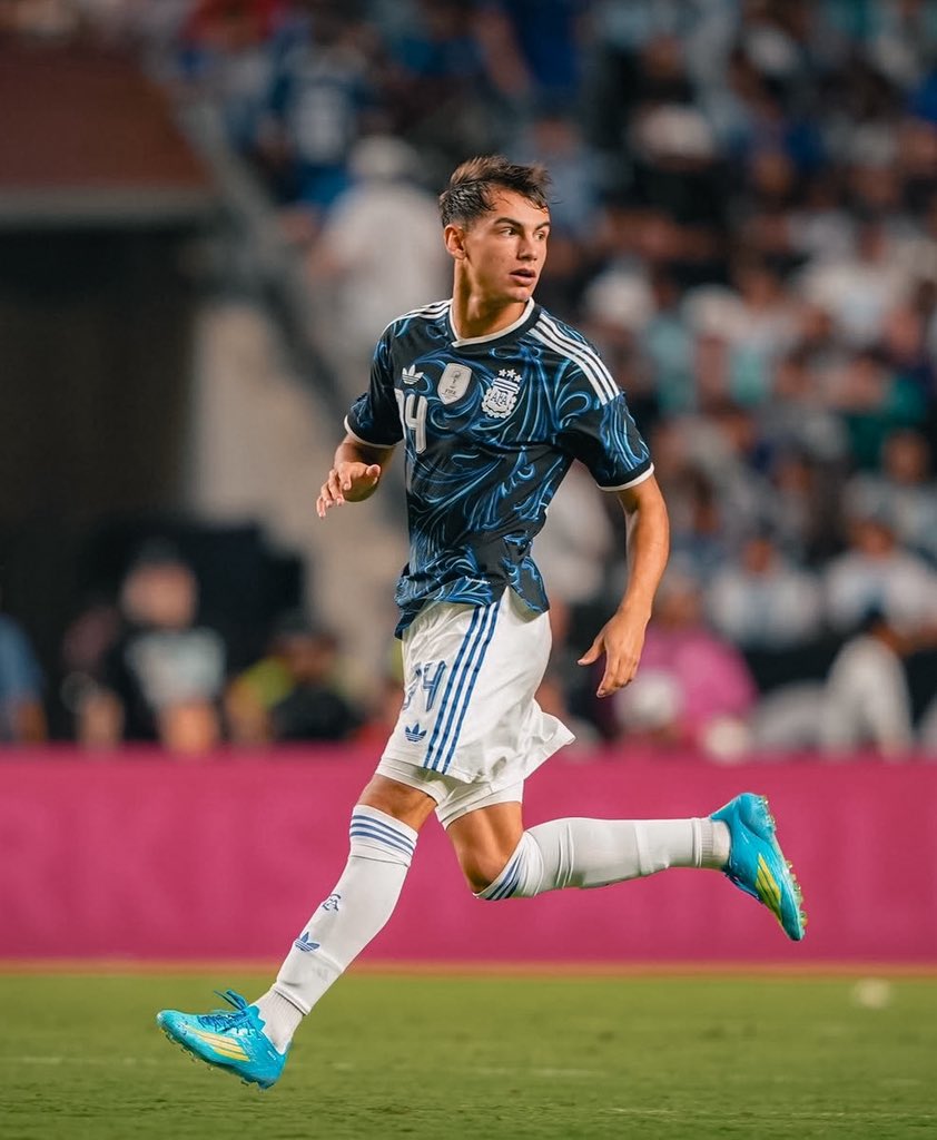 RiverPlate's tweet photo. #RiverDeSelección ⚪️🔴⚪️🇦🇷

En el debut de Santiago Beltrán y Joaquín Freitas con el seleccionado mayor, @Argentina venció 2-0 a Honduras en Texas. https://t.co/d2hEYZJvIj