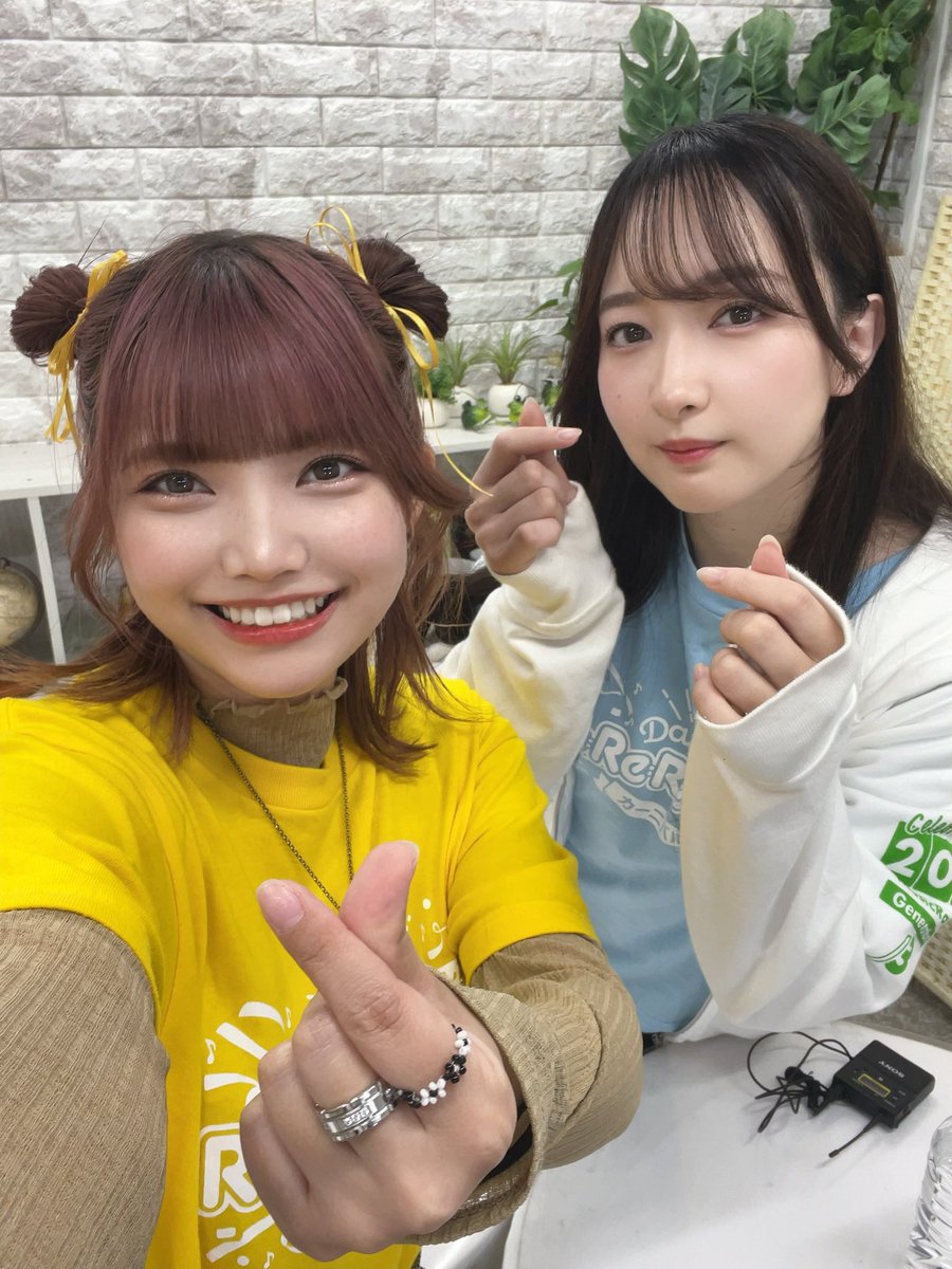 hinata_moka_'s tweet photo. #Reレッツゴー 
ありがとうございまちた🌼
こはるんと楽しい放送でちた♡

お旅行楽しかったね*⋆✈
また行こうねぇ〜(*∩´꒳`∩*)🎀

いつも無茶ぶりに答えてくれるこはるが
好きやで🫰 https://t.co/JHCYTkdgoE