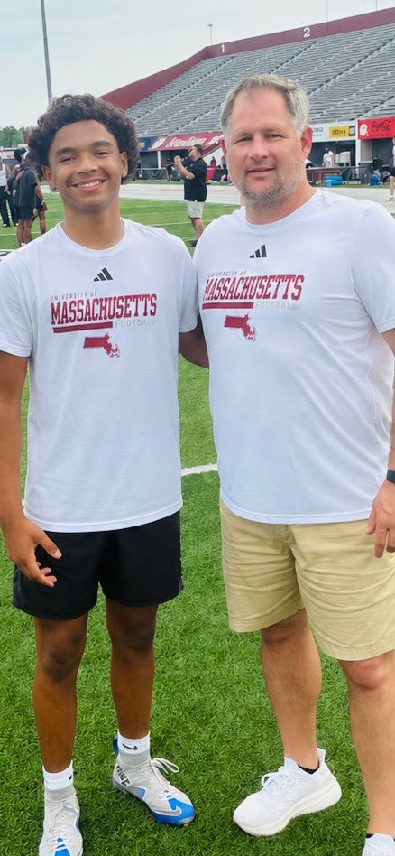 BFlowers2028's tweet photo. I had a great time @UMassFootball thank you @CoachMaxWarner for the time you spent coaching me up. https://t.co/FcGsysmzN6