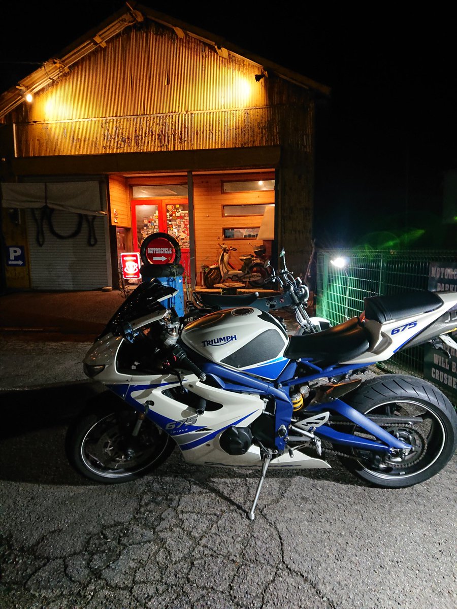 LemMT01's tweet photo. 雨が止んでる今しかないということでガレージ9さんへ🏍️
日替わり晩ごはんの豚肉の味噌漬け焼き🍚
めっちゃ美味しくてご飯かすすむ😊 https://t.co/nCzl98v6Tm