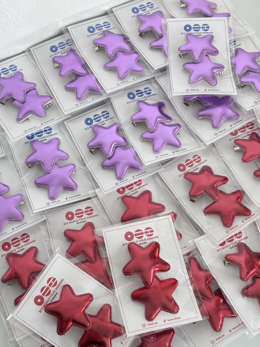 itsdevona's tweet photo. Freebies for Busan. Hopefully I get D1 ticket to hand out these cute red hair clips ❤️💜
❤️D1: 15 sets
💜D2: 15 sets

I also made another really cute, special thing but I need to finish packing it.

#RT and like would be greatly appreciated 🥹

#BTS_WORLDTOUR_BUSAN #BTSFESTA https://t.co/WZP4jEpkz0