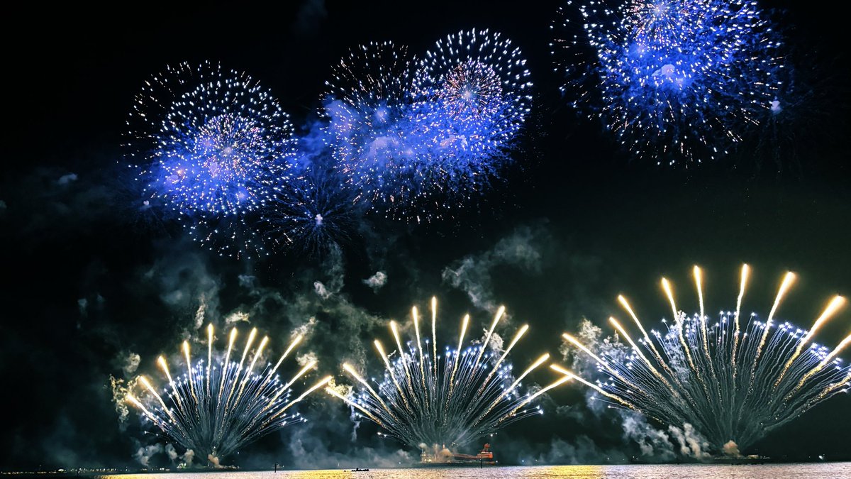 _Bamboccio_'s tweet photo. 今日は二色浜に万博花火見に行ってきた🎇
とても綺麗でした✨(*^ω^*) https://t.co/dtD5x5c68Z