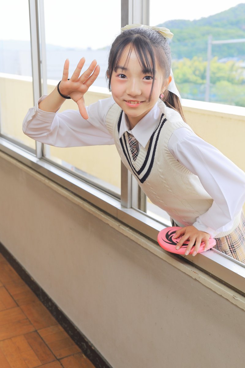 fotogami0210's tweet photo. 2026/4/25 RocKets春の学校撮影会 
@ KIRINAN BASE
みいちゃん💜(藤竹美衣ちゃん)個撮③
#藤竹美衣 (@me310501 )
○○からコンニチワ🖐️ https://t.co/iHfg57JEb0