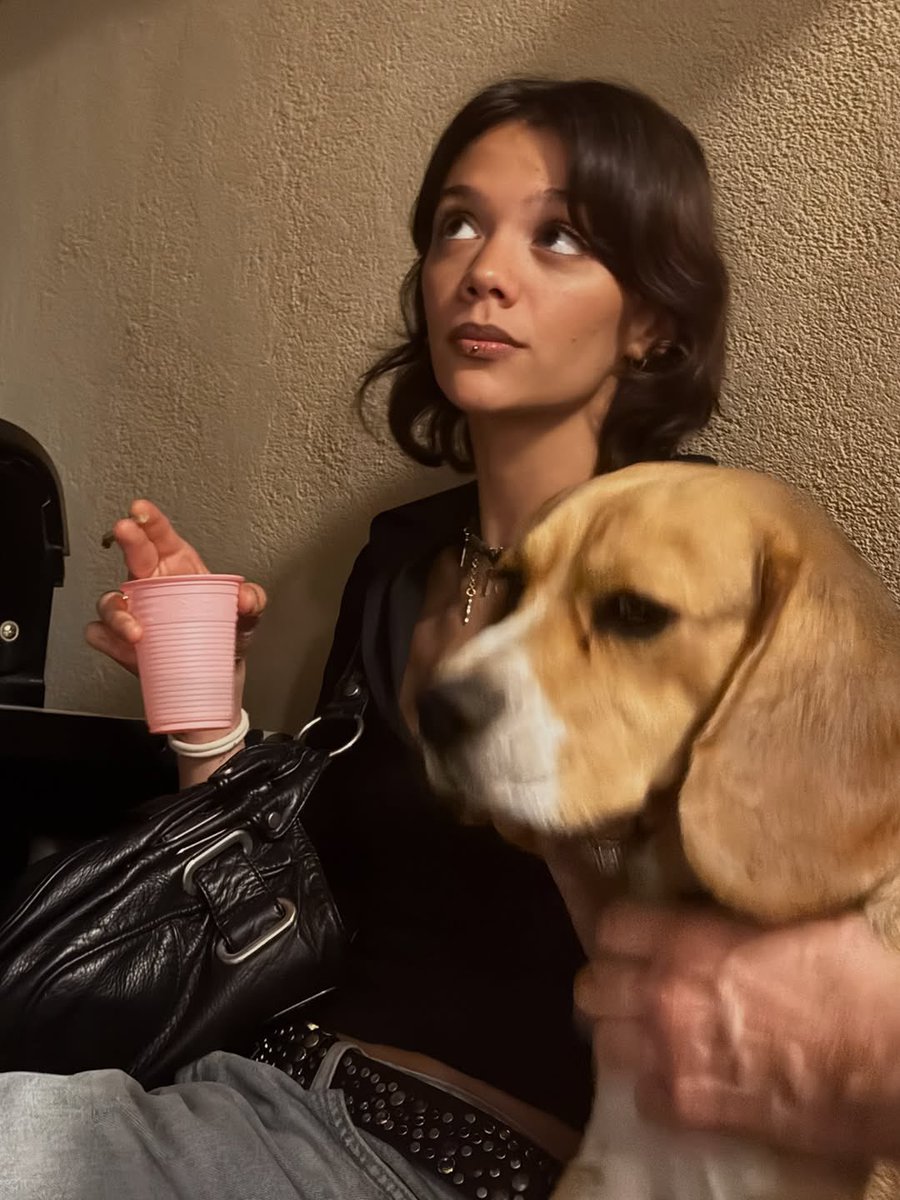 Loredanaa7's tweet photo. solo lei può essere diva e cucciola nello stesso momento ✨ https://t.co/6qswrx5myj