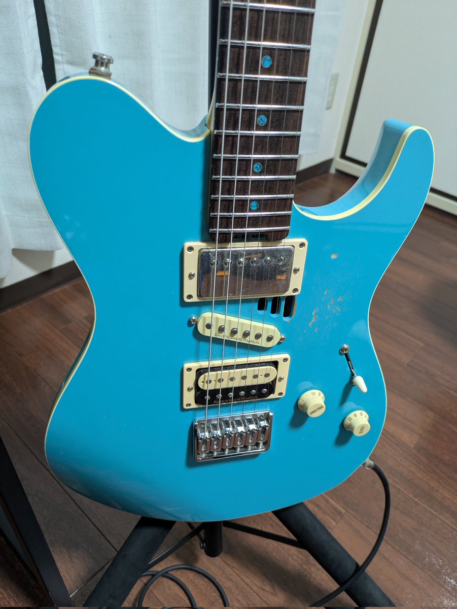 ryutarock's tweet photo. 遅れててゴメンナサイごめんなさいな某アーティストのアレンジ作業中🎸
やってるとどんどん楽しくなるのよね〜😗 https://t.co/wPy0hojAsU