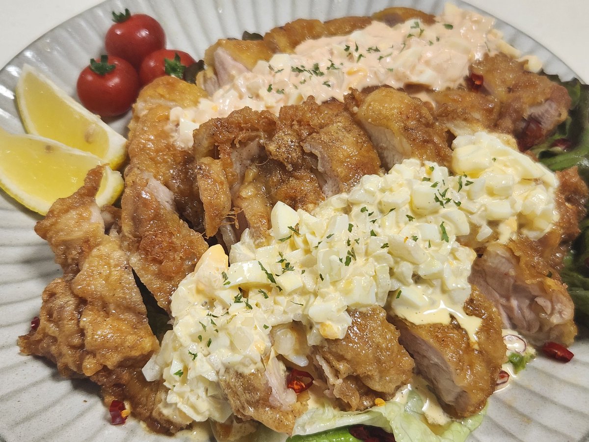 neco_engineer's tweet photo. 最近、嫁に「晩ご飯何がいい？」って聞くといつも「何でもいいー」と答えるので今日はチキン南蛮にレモンかけてあげました。怒られました。 https://t.co/9Gb2J7kxX9