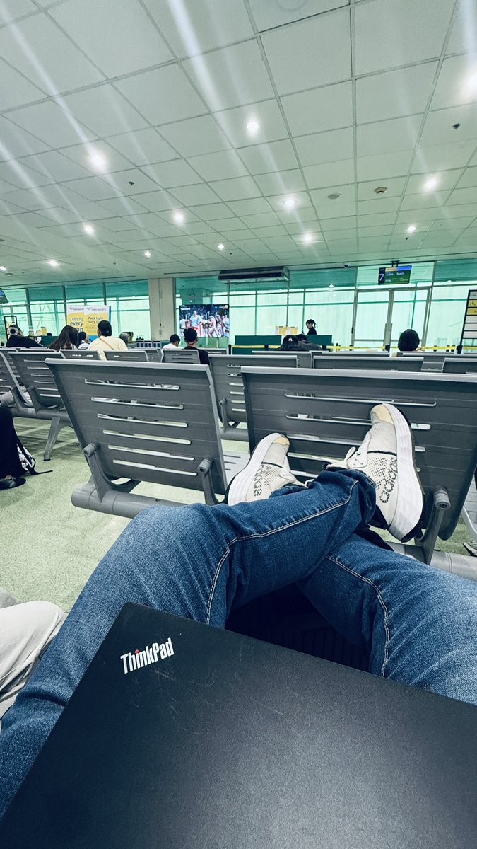 DodongJC's tweet photo. Avida Tower 2, Cebu IT Park. 😇🏠 San na yung mga alter dito. 🤣 #vacation https://t.co/S1tdxfxVQi