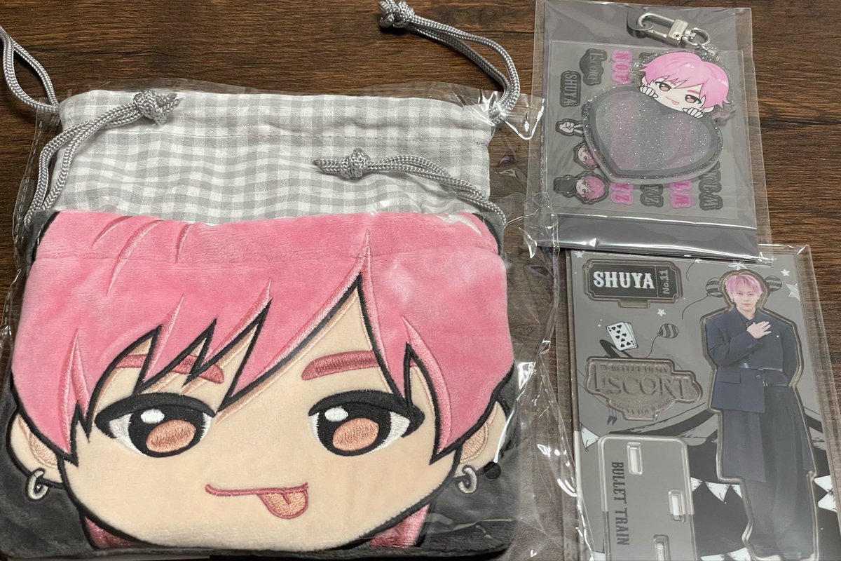 emi__5's tweet photo. 超特急のグッズ届いた(ᵒ̴̷͈ᗨᵒ̴̶̷͈  )✧
可愛いし、ビジュいいわぁ。 https://t.co/70Ainmvgyn