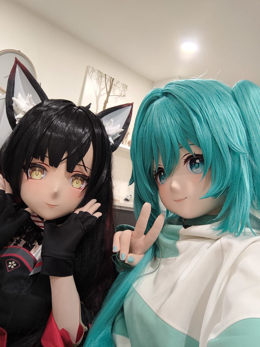 Xoltis_kig's tweet photo. Throw back:
大半夜不睡覺，在那裡吸狐狸~
🩵:自己 https://t.co/PaGwd5bHB3