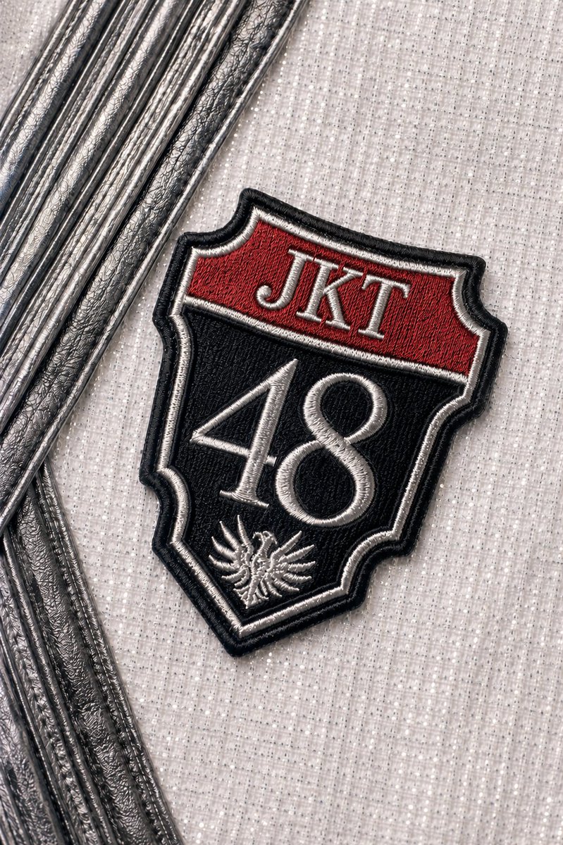 vvotanet's tweet photo. Apakah kamu bisa menebak kostum apa ini dari badge/emblem nya saja? 💃
https://t.co/cFo2mT5l8E
