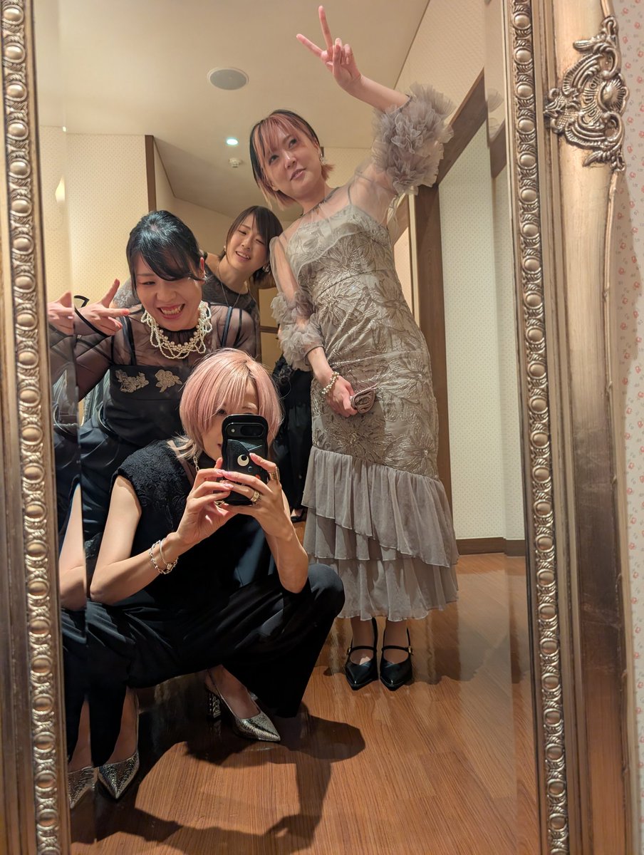 u____1101's tweet photo. ちょーーー良い式でした🫶🫶🫶🫶🫶
お幸せに❤ https://t.co/irGQxkpMnN