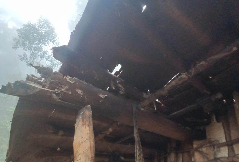 BenJamin2012373's tweet photo. Dengan Pesawat Nirawak, Militer Indonesia Serang Kebun dan Rumah-rumah Warga Nduga

https://t.co/2GEUZiyPEg https://t.co/GrxyRIbUy4
