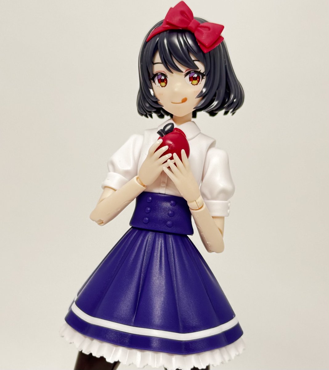 Kotobukiya_akb's tweet photo. 【コトブキヤ秋葉原館2階】
予約情報：2026年6月発売予定
『白雪ちゃん』￥7,920(税込)

▲サンプルが完成しました‼
豊富な表情パーツで写真を撮るのが楽しい新作キット✨

当館でご予約いただくと「カース・リーパー【プロトタイプカラー】」をプレゼント🎁

ぜひご予約ください🍎
#創彩少女庭園 https://t.co/hckG3rm1Bf