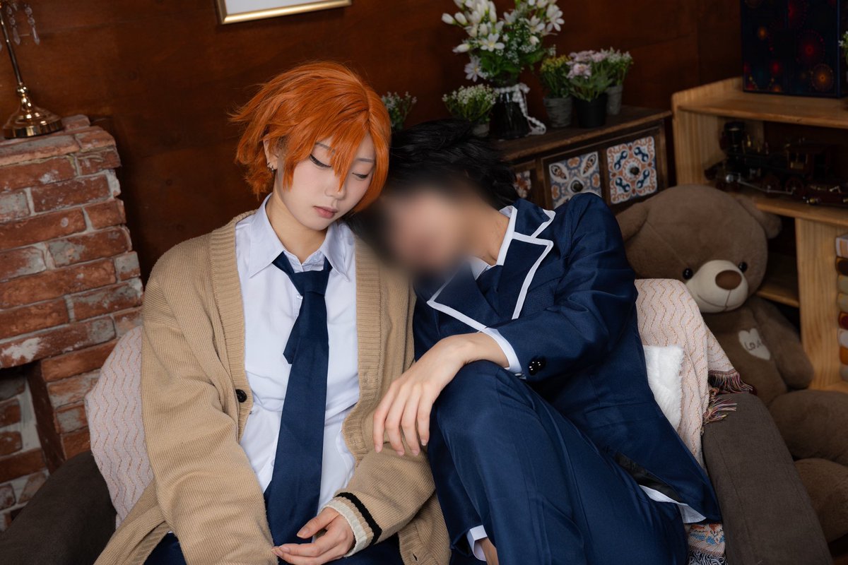 _cheek_fat's tweet photo. 놀다 지쳐 잠에든.

#사사키와미야노 #cosplay #BL https://t.co/p2OfZl8kXx