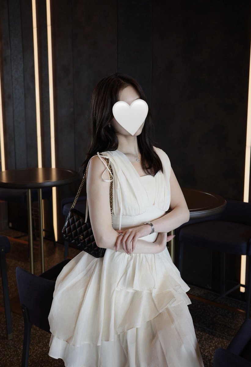 _risa526's tweet photo. poláuraのワンピース スタイルよく見えるから好き♡

シワ問題はスチームアイロン＋お風呂上がりの浴室内に吊り下げていたら取れる！✨
シワが強い部分には霧吹きをして吊り下げたら更に効果的◎

気になるお洋服はいつもこの方法でお手入れしてる👍🏻 https://t.co/dbsXWLkBhW