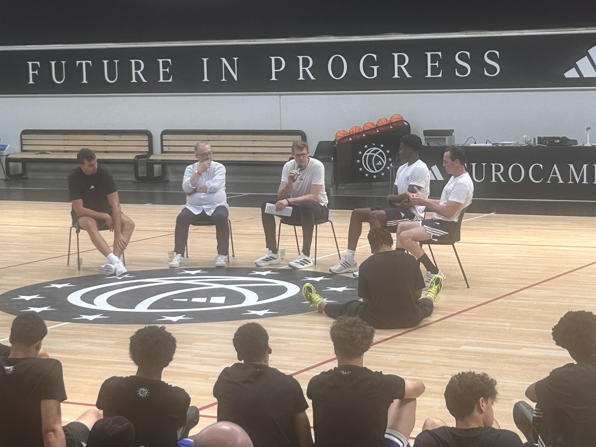 vedranmo's tweet photo. Great basketball panel in Treviso with (from left to right) Franz Wagner,Maurizio Gherardini,VJ Edgecombe &amp; Kenny Atkinson . Maurizio and Franz speech was really inspiring. https://t.co/JmdinSJkng