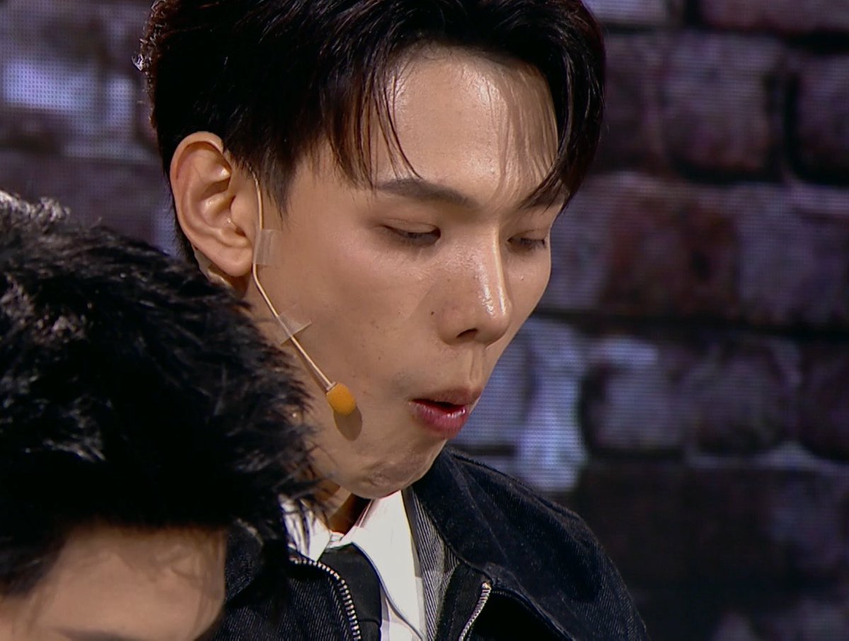 sfkkfs_'s tweet photo. ต้าห์อู๋ชิมอาหาร ❌   ต้าห์อู๋หิวข้าว ✅

#HiddenTasteEP5 https://t.co/1CUaJdFQIu