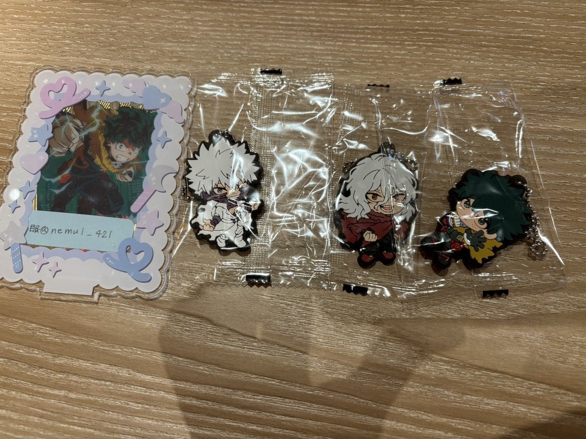 nemui_421's tweet photo. 【交換】僕のヒーローアカデミア ヒロアカ みあげてすたぁ カプセルラバーキーホルダー ガチャ

【譲】荼毘 死柄木 緑谷

【求】トガ 爆豪

緑谷は爆豪と交換のみ
郵送にて交換希望
初回プロカ必読
緑谷は推しですが複数所持しているためお譲りに出しております
検索からもお気軽にお声がけください https://t.co/KbQqklpUXe