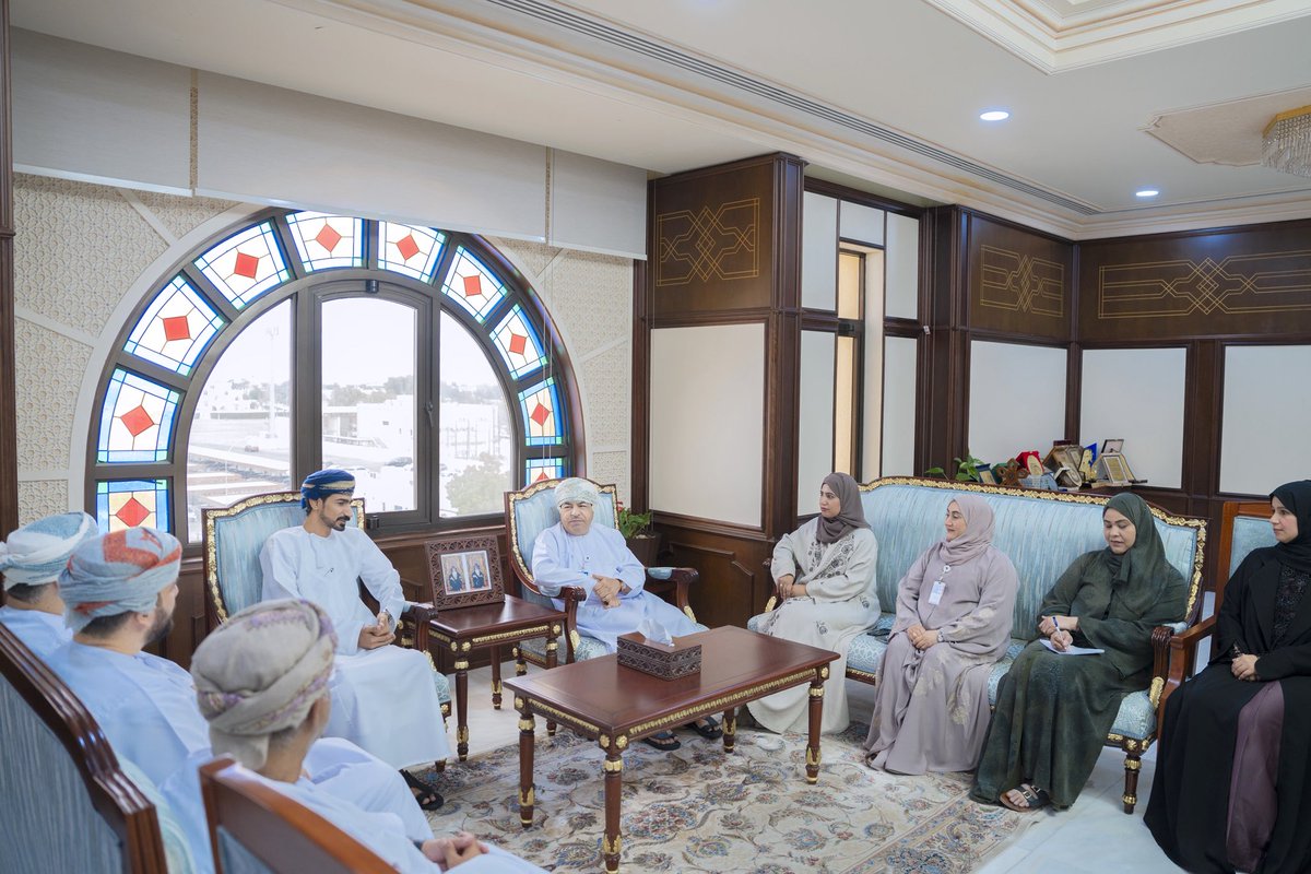 Alajmiphoto's tweet photo. سعدنا بلقاء سعادة الدكتور سعيد بن حمد الربيعي، رئيس@utas_oman ناقشنا آفاق التعاون بين الجامعة و @OmanFilm بما يدعم المواهب الوطنية ويعزز المبادرات السينمائية، تمهيدًا – بعون الله – لتوقيع اتفاقيات تعاون تخدم القطاع السينمائي والثقافي في سلطنة عُمان.
22 ديسمبر 2025م https://t.co/V0xTdExdhC