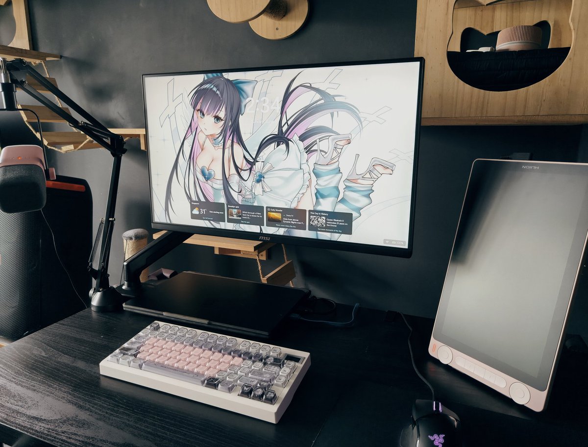 Raiko1191's tweet photo. My brand new set up! Never would I ever imagine that I'd be able to achieve this through my art 🥹💖 big thanks to each and every commissioner throughout my journey , I love you all 🥹🥹💖💖 ps, the huion tablet is literally only bought as a second monitor XD https://t.co/T5rDKsjh89