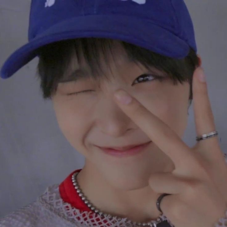 ndaaarangga's tweet photo. Untuk merayakan ulang tahun Riku, NCTzen lagi-lagi bakal bikin giveaway spesial!

Aku mau ngadain sedikit giveaway kecil kecilan
Berikut hadiah dan tnc🐈‍⬛

Cara ikut:
1.Wishzen
https://t.co/nFr0AN5q3K Hate Anyone member wish
3.Reply pake foto riku + doa buat abangku kedepannya https://t.co/rM5032eLED
