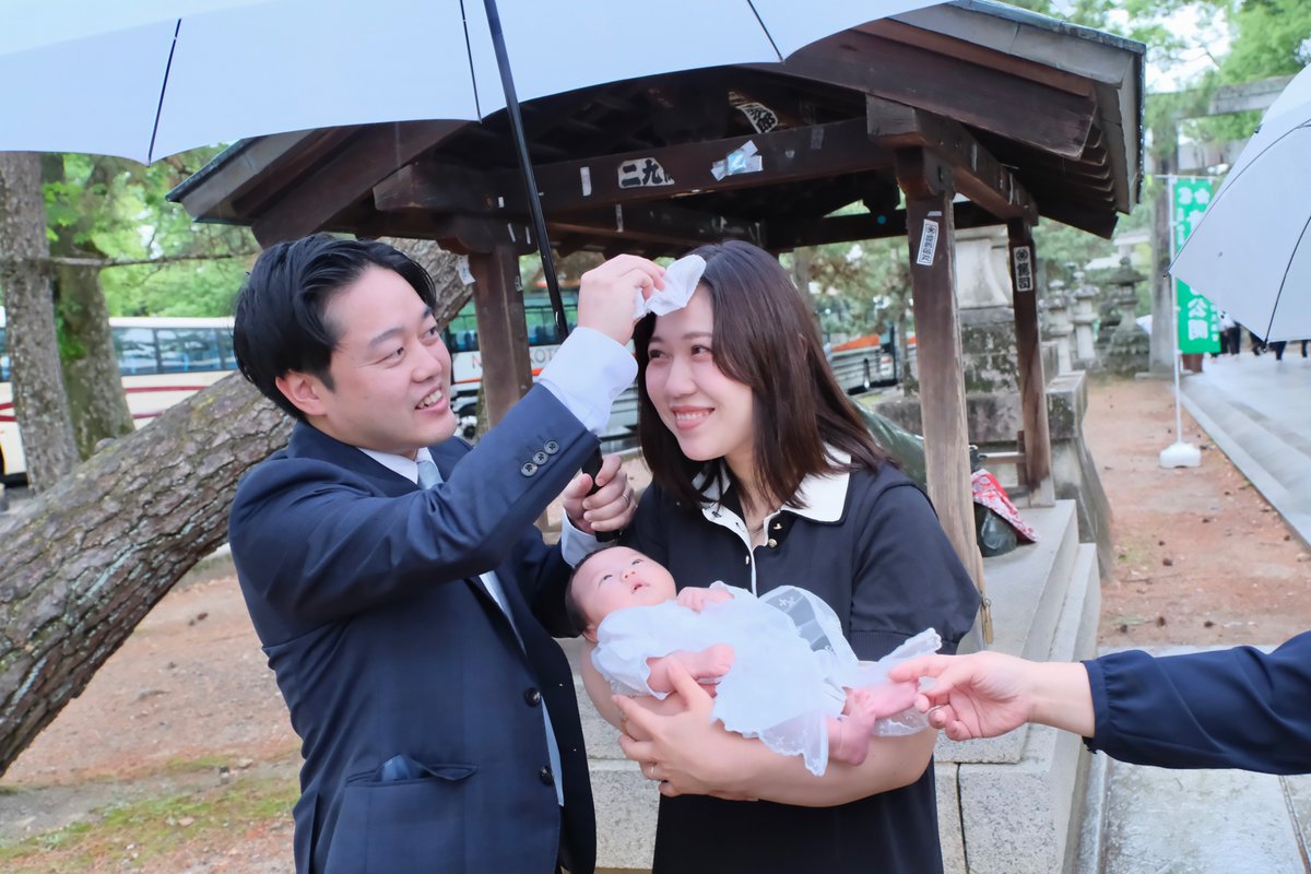 KikiPhotoWorks's tweet photo. 落ちる雨
ママを主役に
引き立てる
パパの気遣い
夫婦円満 https://t.co/w1UUP33moK