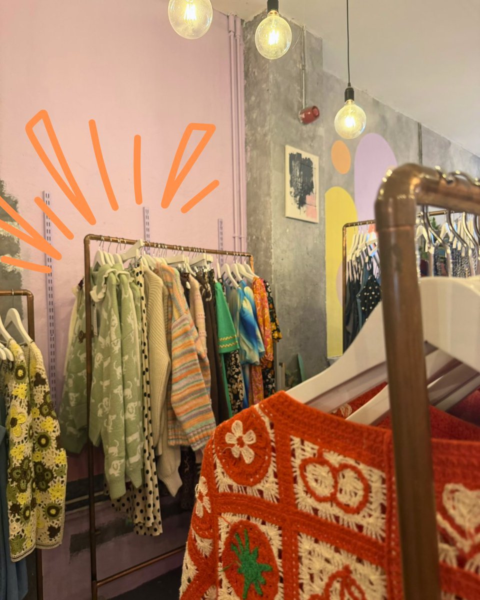 FruitMarketHull's tweet photo. Looking for summer outfits? 🌸☀️ Head to 19point4 — so many cute looks for coffee dates ☕ and date nights 💕

Plus, they’ve got dressing rooms so you can try on as much as you like 🙌💖

#FruitMarket #FruitMarketHull https://t.co/Ue7Qq0MLD7