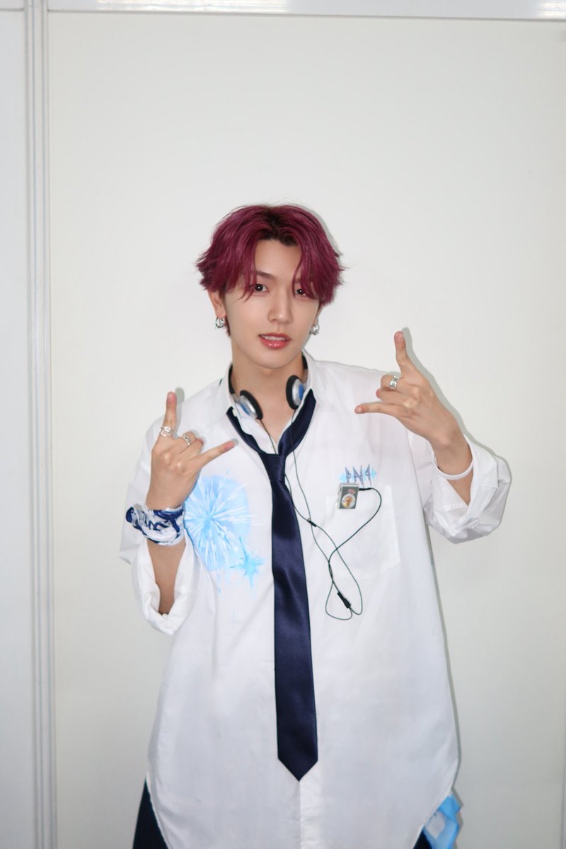 _lvhms2's tweet photo. 𝟤𝟢𝟤𝟨 𝟨.𝟩
ごぶごぶフェス 🎼✨ https://t.co/O0vTNsEM5O