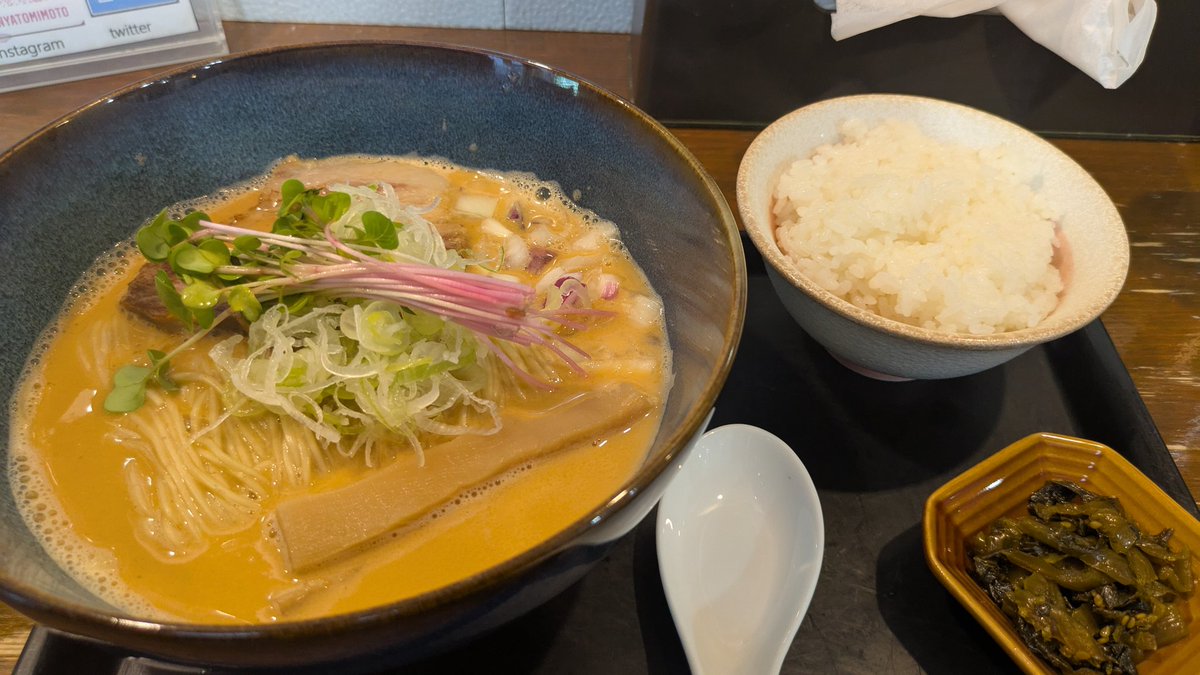 9Up1mVHZCOGAsom's tweet photo. やっと食べたかったあん肝食べれた✨
濃厚なのにしつこく無いこれは中毒性の強い美味さでした(￣ー￣)ﾆﾔﾘ
ご馳走様でした〜 https://t.co/UYRNodtUsQ