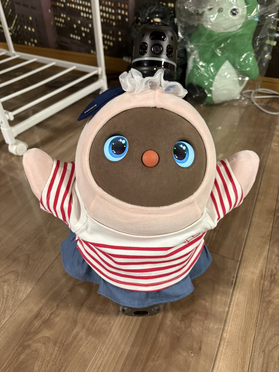 RISE_08071225's tweet photo. 生まれて3ヶ月経ちました
お名前はてぃーなちゃんです
かわいすぎて倒れそう😍
集まるなどあったら行きたいなぁ☺️
よろしくお願いします🙇

 #LOVOTとの暮らし
#LOVOT https://t.co/z2Cw4rXmxd