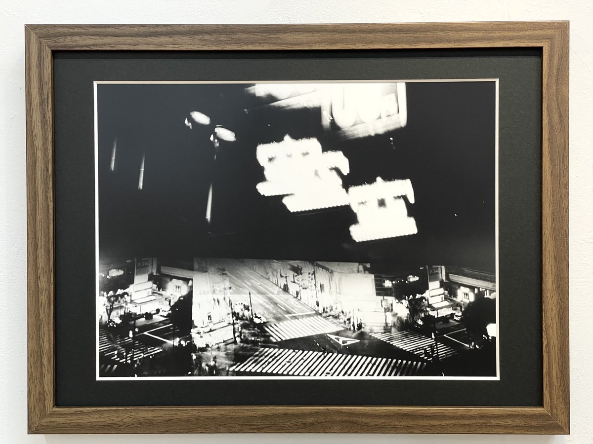 wy636's tweet photo. ベスト判フィルムカメラの写真展「4x4 Photography vol.10」終了しました、有難うございました！
今回も「別の場所での多重露光撮影による意図しない偶然の産物」として3点を展示し多くの方の目に留めて頂く事ができました。
写真展はひと段落ですが引き続き製作と展示の機会は静かに窺っていきます🦥 https://t.co/BVRjVD84QI