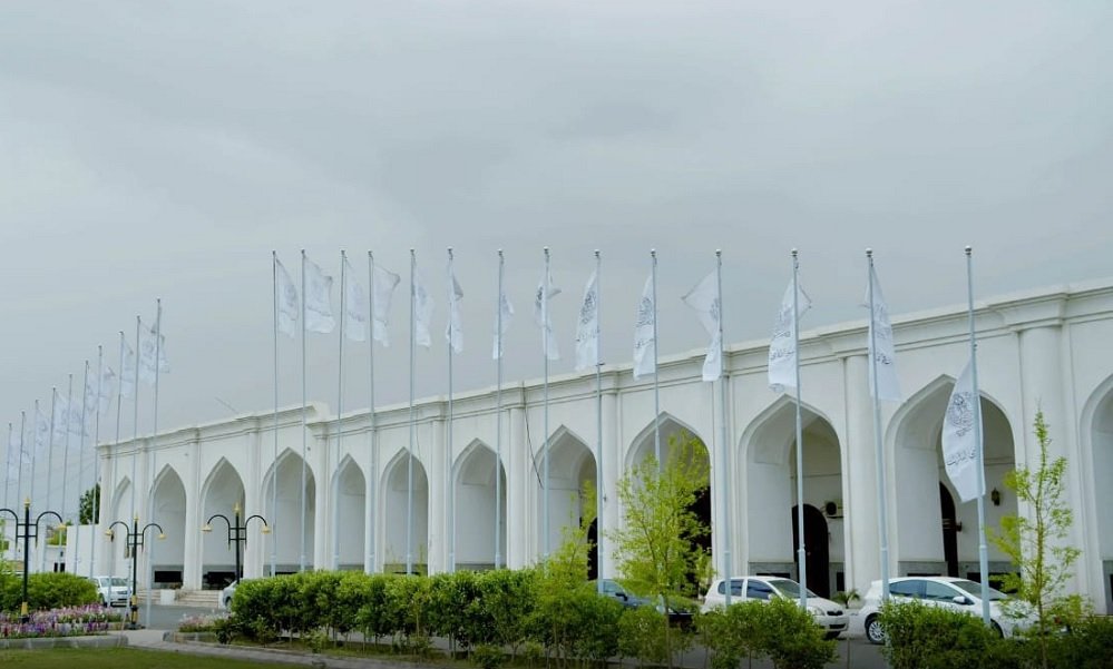 KabulNews6's tweet photo. والی‌های هفت زون اداری امارت اسلامی افغانستان، روز شنبه در شهر قندهار در یک نشست هماهنگی دوره‌ای گردهم آمدند. این نشست بر موضوعات امنیتی، حکمرانی و مسائل اجتماعی در سراسر کشور تمرکز داشت. https://t.co/Oo8ARyJjjZ