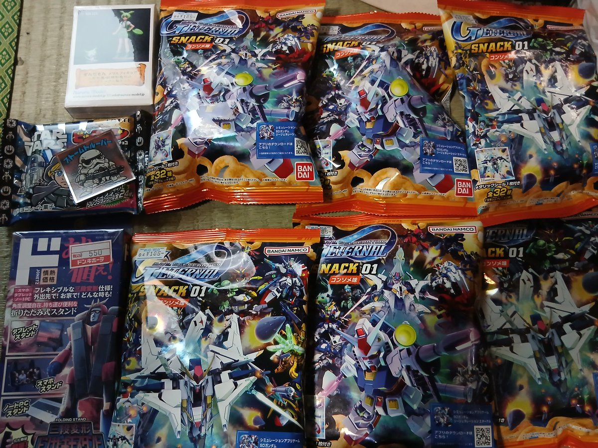 GKO_zero's tweet photo. 今日の買い物はまさかの駿河屋に眠ってたジージェネスナック+飲み物買いついでにビックリマン買ったけど新たな収穫はストームトルーパーだけ💦
そしてずんだもんのメタルフィギュアあったから迷わず購入♪
#ガンプラ 
展示会の時に2体あると互いに邪魔しちゃうので俺はフレームで飾る方向でいきます😉 https://t.co/SYs7AF9mkQ