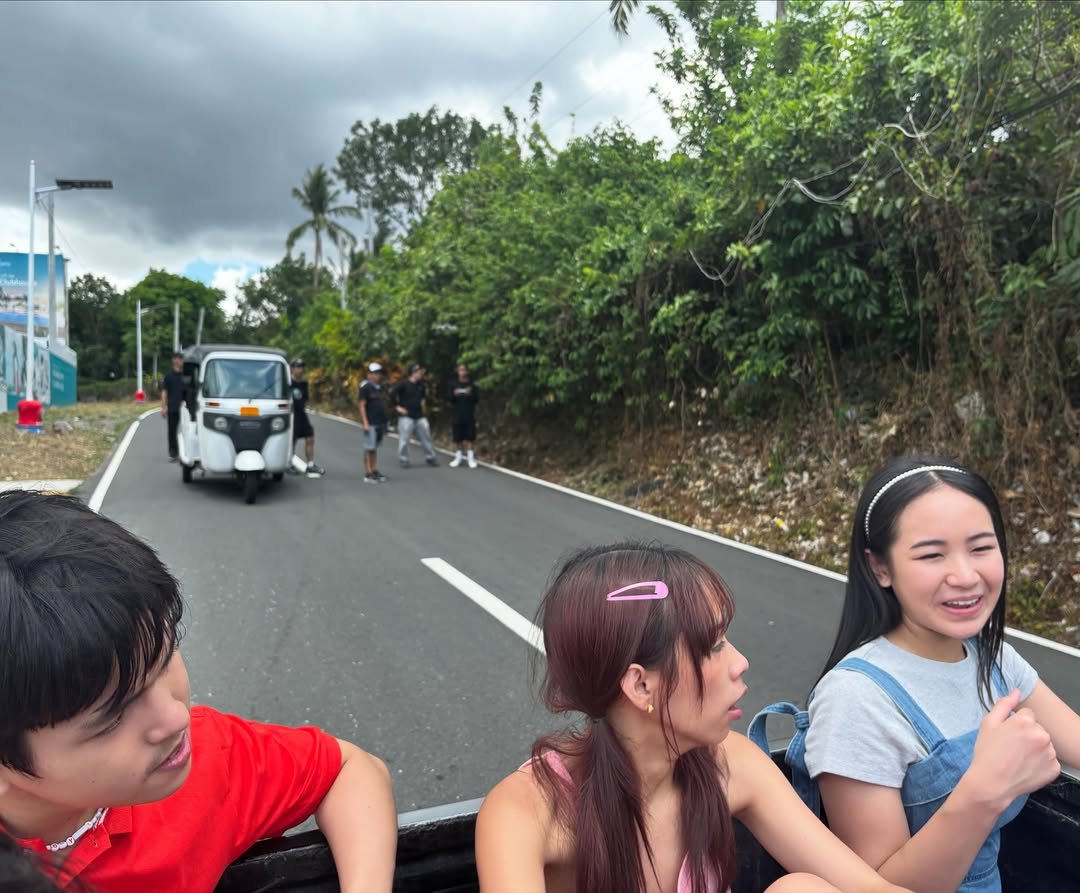 ultjoniean's tweet photo. @.covaurubias instagram update with teka lang barkada cast <3 

CAPRICE SHINES AGAIN
#AngelOnStage https://t.co/zWr9pIf2nc