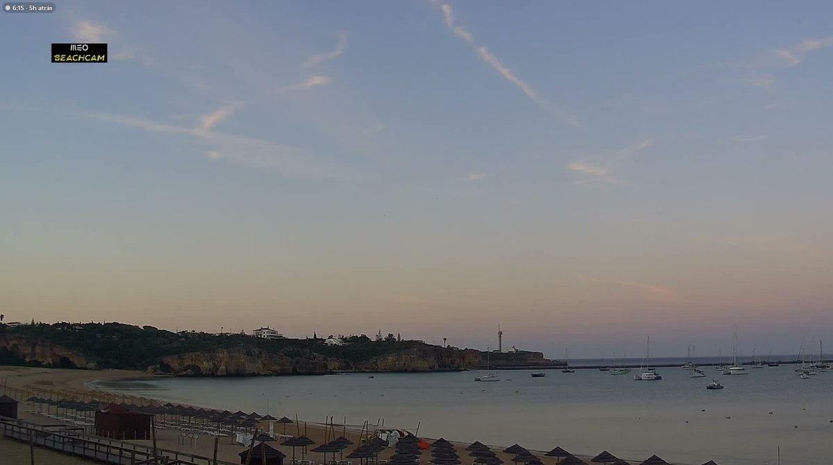 75Alcaide's tweet photo. 06h15: #Ferragudo Beach sky at the sunrise.🏖️🌅
08h47 and 11h50: The scenario repeating itself.
The morning sky and the lines of the crime over our heads.
#Portugal #Algarve #FieldLab #LivingLab
#SAI #SRM #EMF #Biosensing #WBAN #IoBNT #PNT #QKD #IMT2030 #5G #6G #Poison in the Sky.