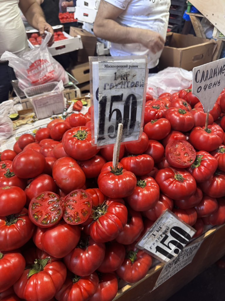 ordicyn's tweet photo. Обожаю Москворецкий рынок https://t.co/uH7NIVQm8l