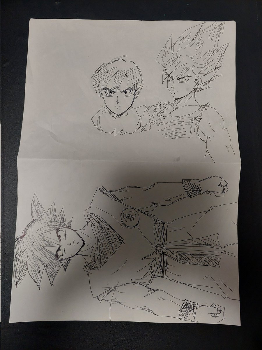 ossanguma's tweet photo. 家族全員(ワイ、妻、長男、次男)がそれぞれ描いた手書きイラスト

どれがワイのか分かるかな？
ちなみにかなりガチで描いてます https://t.co/j1JigmLb8L