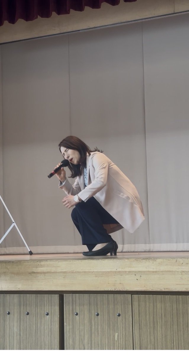 IshikawaKaori11's tweet photo. ついついこぶしをいれすぎてしまった「天城越え」 https://t.co/cddOQ5rOic