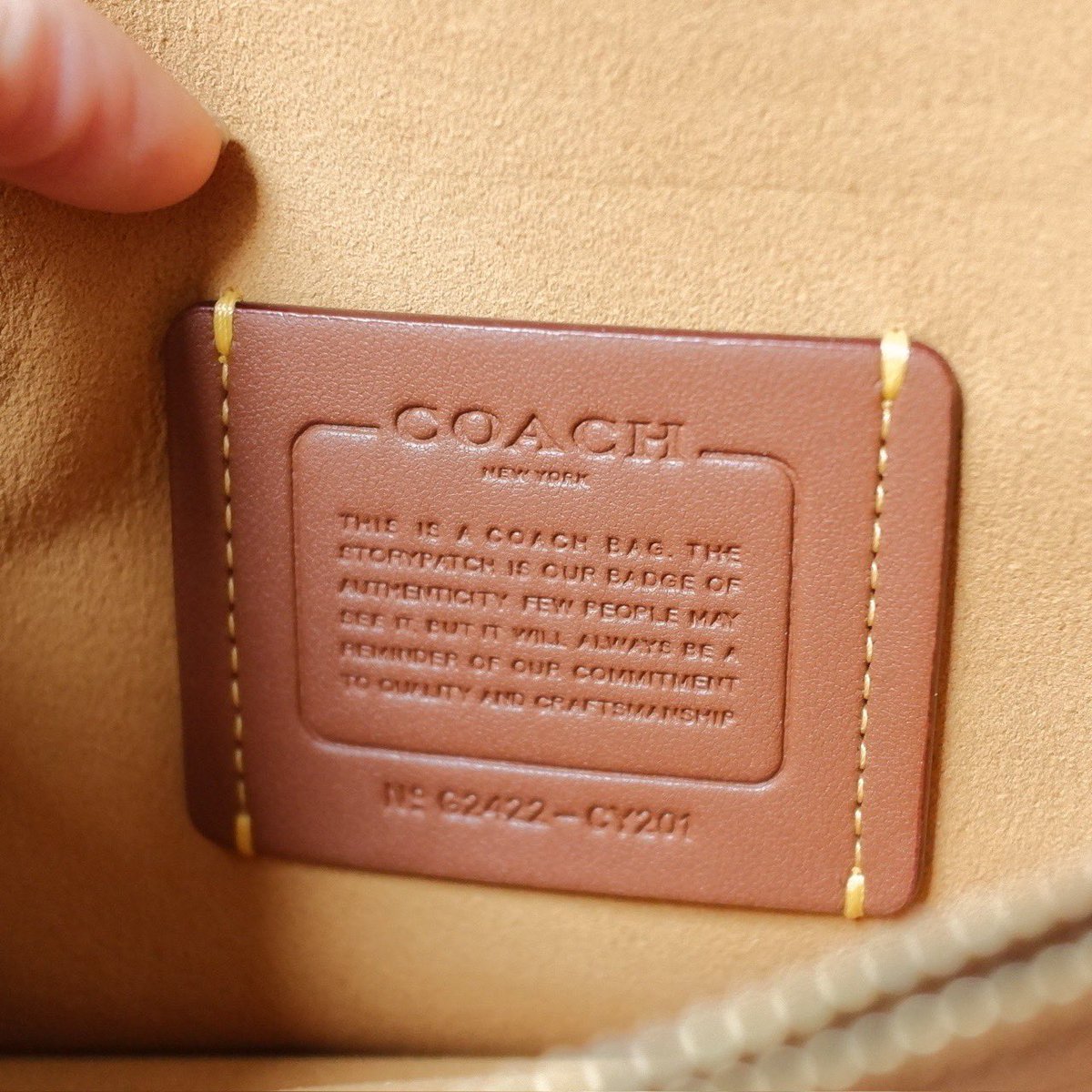 _oold's tweet photo. Used like new

Coach tabby shoulder bag

ใบนี้ใช้เป็นeveryday bagได้เลยค่า 
มี2สายขึ้นไหล่หรือครอสได้น้า promaxใส่ได้ สภาพสวยไม่มีตำหนิใดๆ  

✨4,999 ฿ รวมส่ง 

สนใจกดลิ้งด้านล่างได้เลยค่า
https://t.co/LuebrX6F5B

#ส่งต่อcoach  #tabbybag #ส่งต่อ #ส่งต่อกระเป๋า #coachมือสอง https://t.co/MoIvJW1aNm