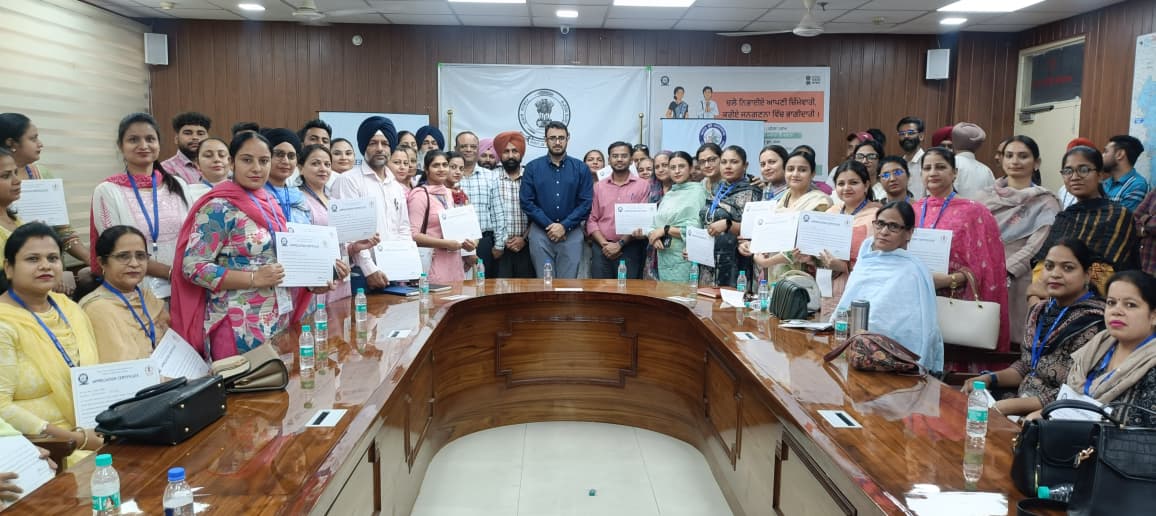 DPRO_Barnala's tweet photo. Barnala Leads Punjab in Census 2027, Phase-1 

*Distt and MCorp Barnala achieved 100% target in Houselisting and Housing Census on 06.06.2026 well before prescribed timeline of 13.06.2026

*DC congratulated census teams on this remarkable performance
@CENSUSDCOPUNJAB https://t.co/wdLpREw8x3