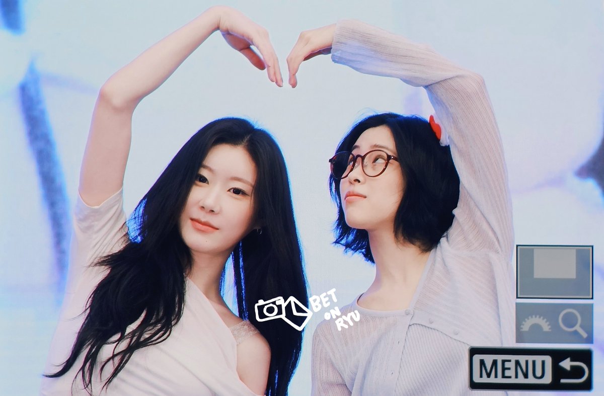 betonryu_srj's tweet photo. 260607 항저우 01즈하트 🦊🐱🤍

#있지 #ITZY #류진 #RYUJIN 
#채령 #CHAERYEONG
@ITZYofficial https://t.co/ol5HBGtWZw